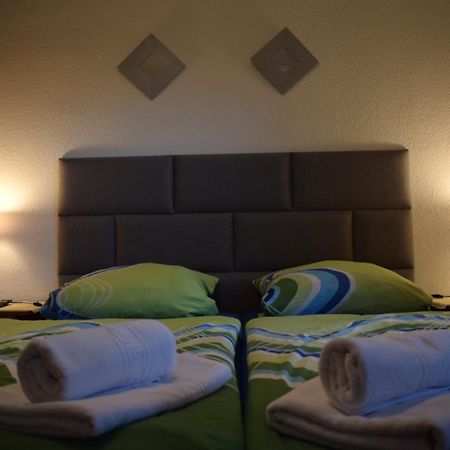 Hotel Haus Am Meer 부숨 외부 사진
