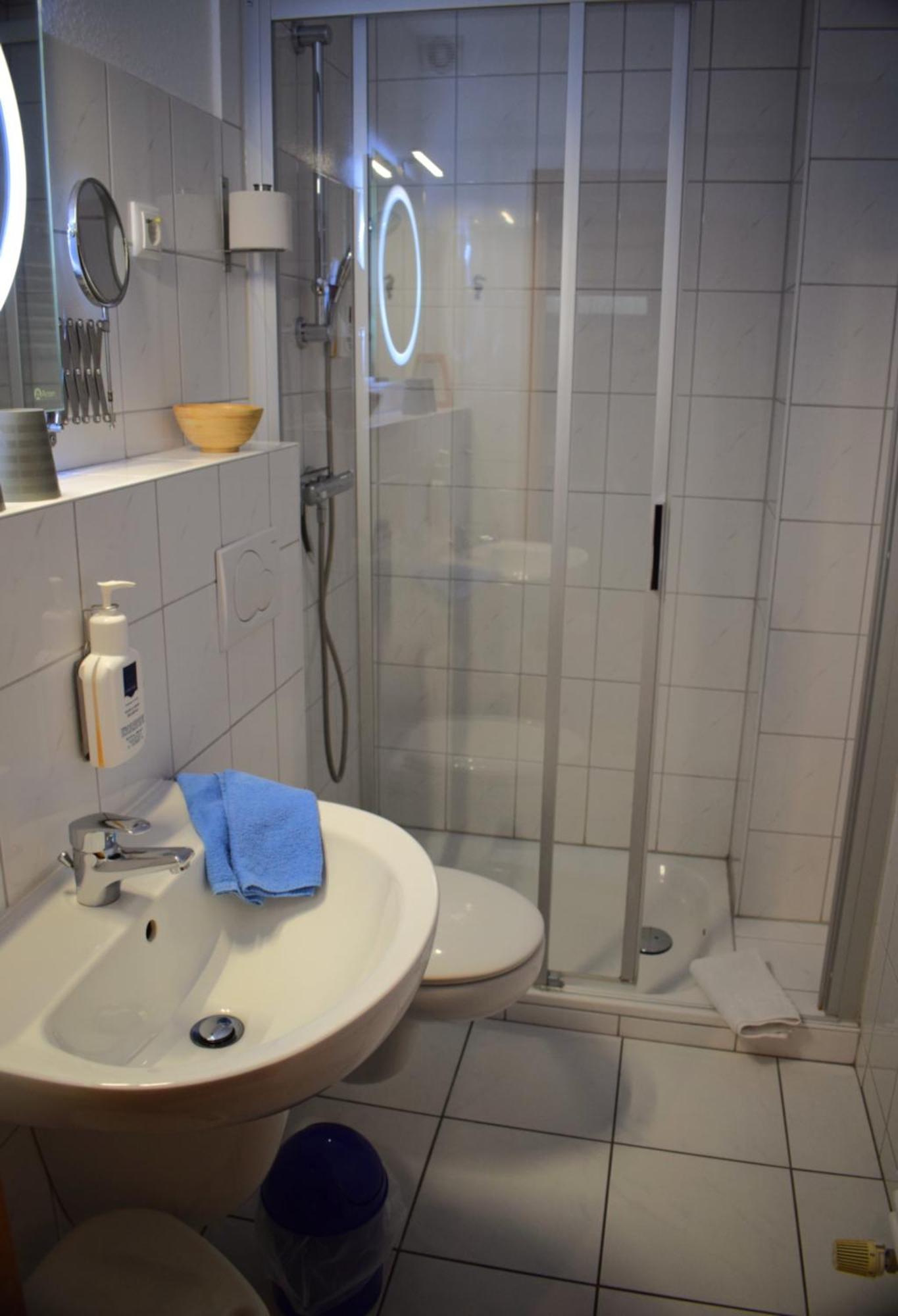 Hotel Haus Am Meer 부숨 외부 사진